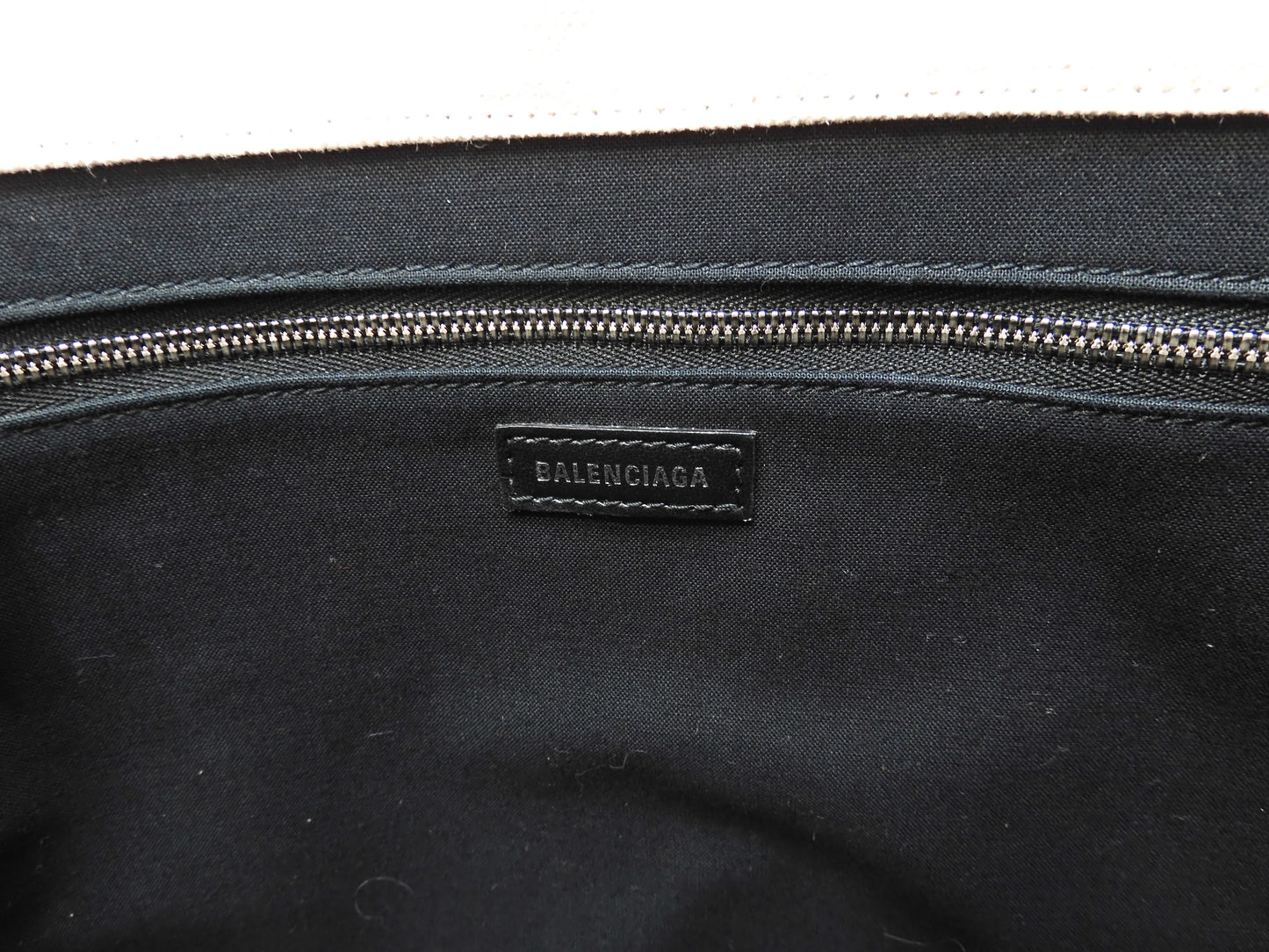 Balenciaga Tote Bag Everyday Denim Black and White Shoulder Bag Good Condition @ 4