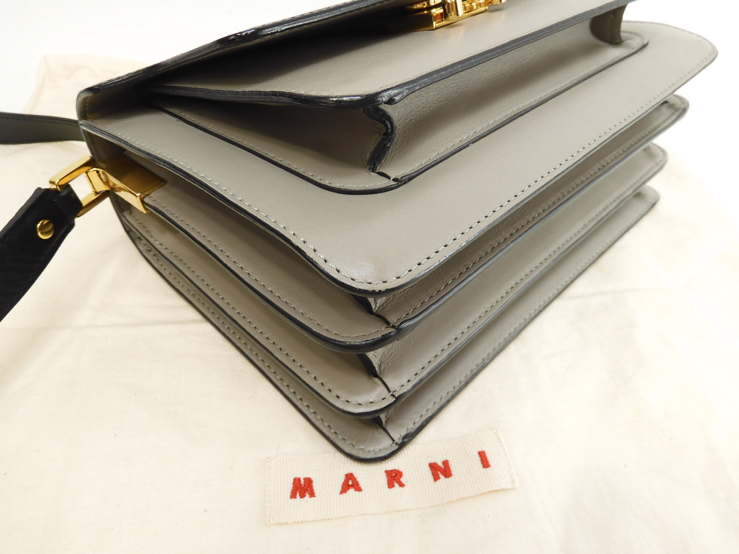 マルニ ポシェット Trunk レザー灰黒 斜め掛けショルダーバッグ 極美品@ 1