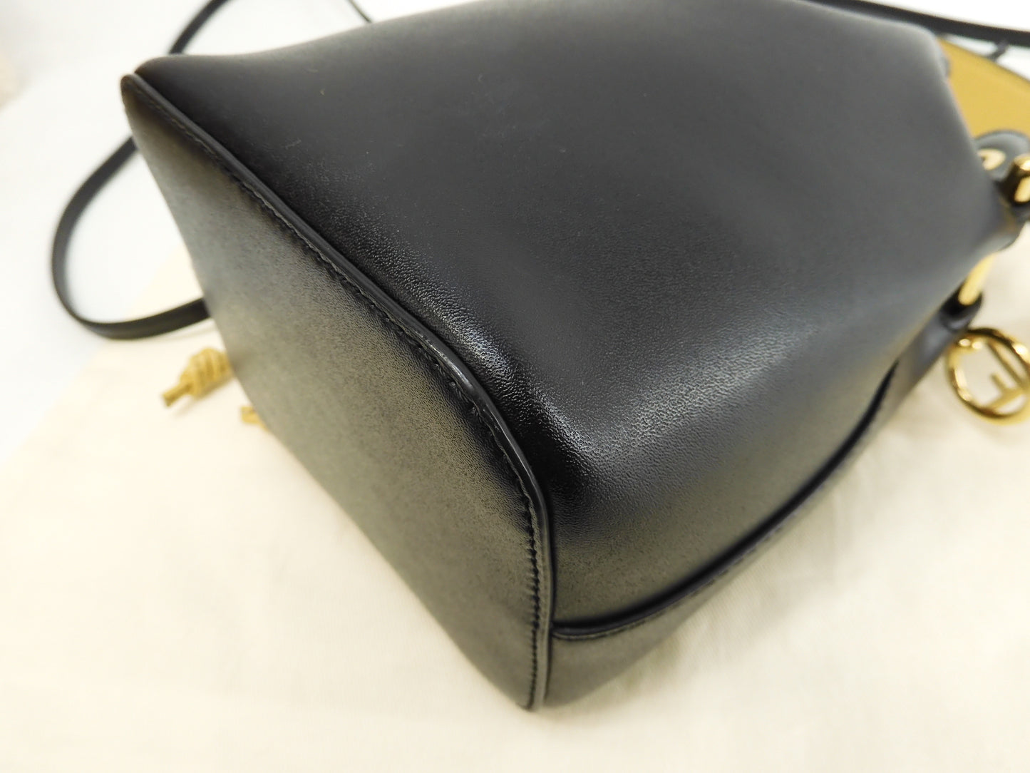 フェンディ ハンドバッグ モントレゾール レザー黒/ベージュ ポシェット 美品@ 4