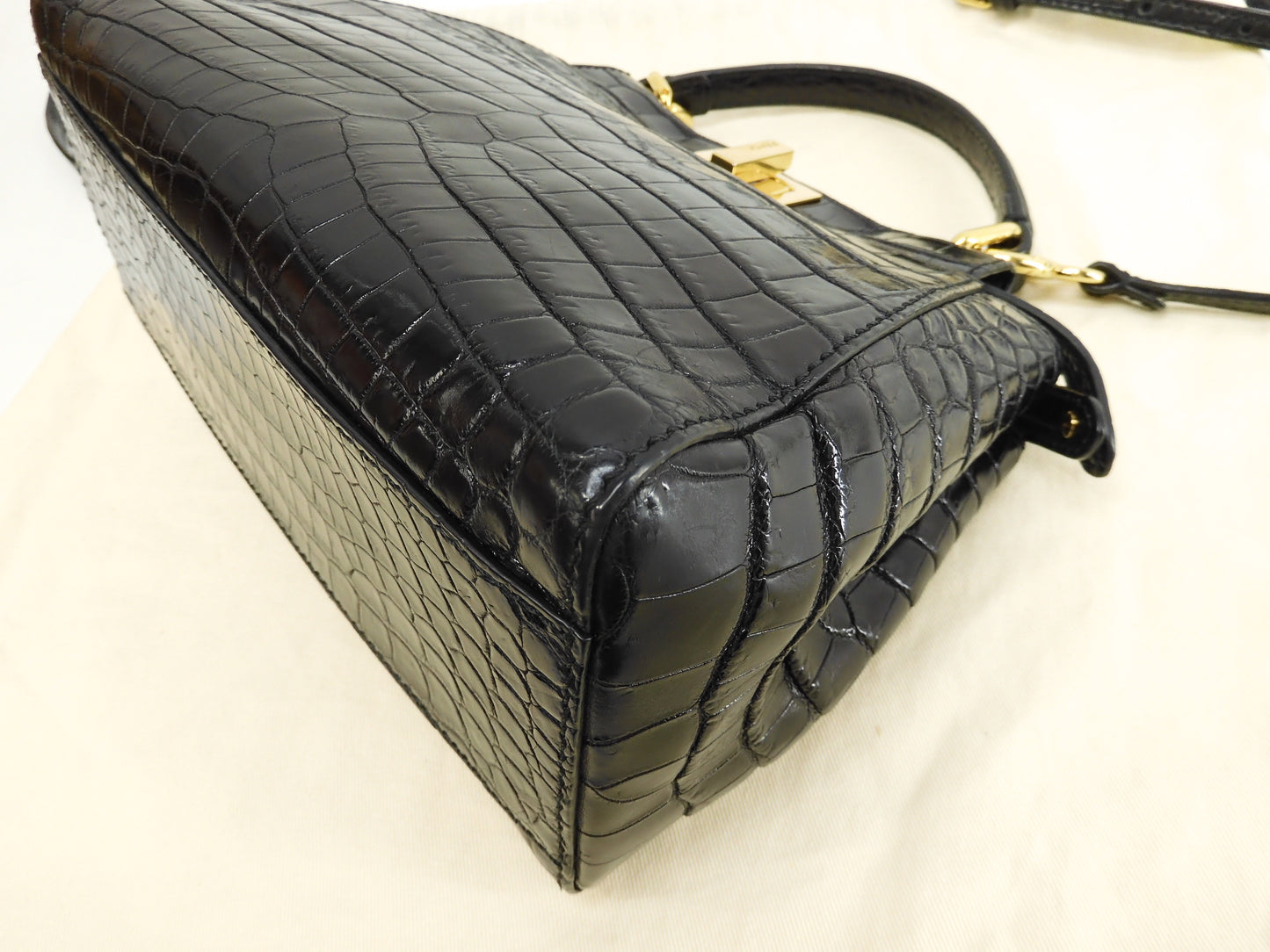 フェンディ ミニピーカブー クロコダイル 黒 ストラップ付ハンドバッグ ポシェット@ 79