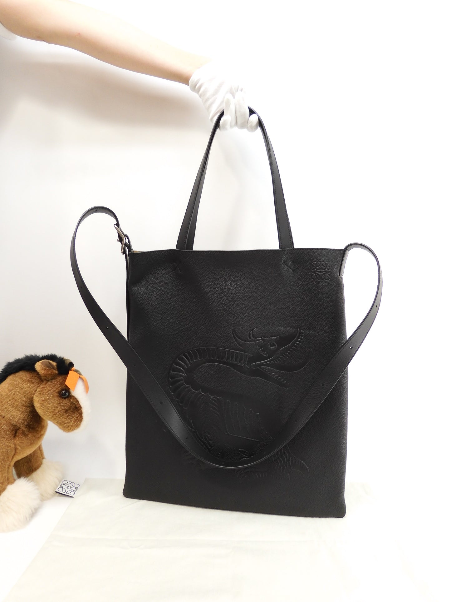 ロエベ トートバッグ ドラゴン レザー黒 メンズショルダーバッグ 新品同様@261941