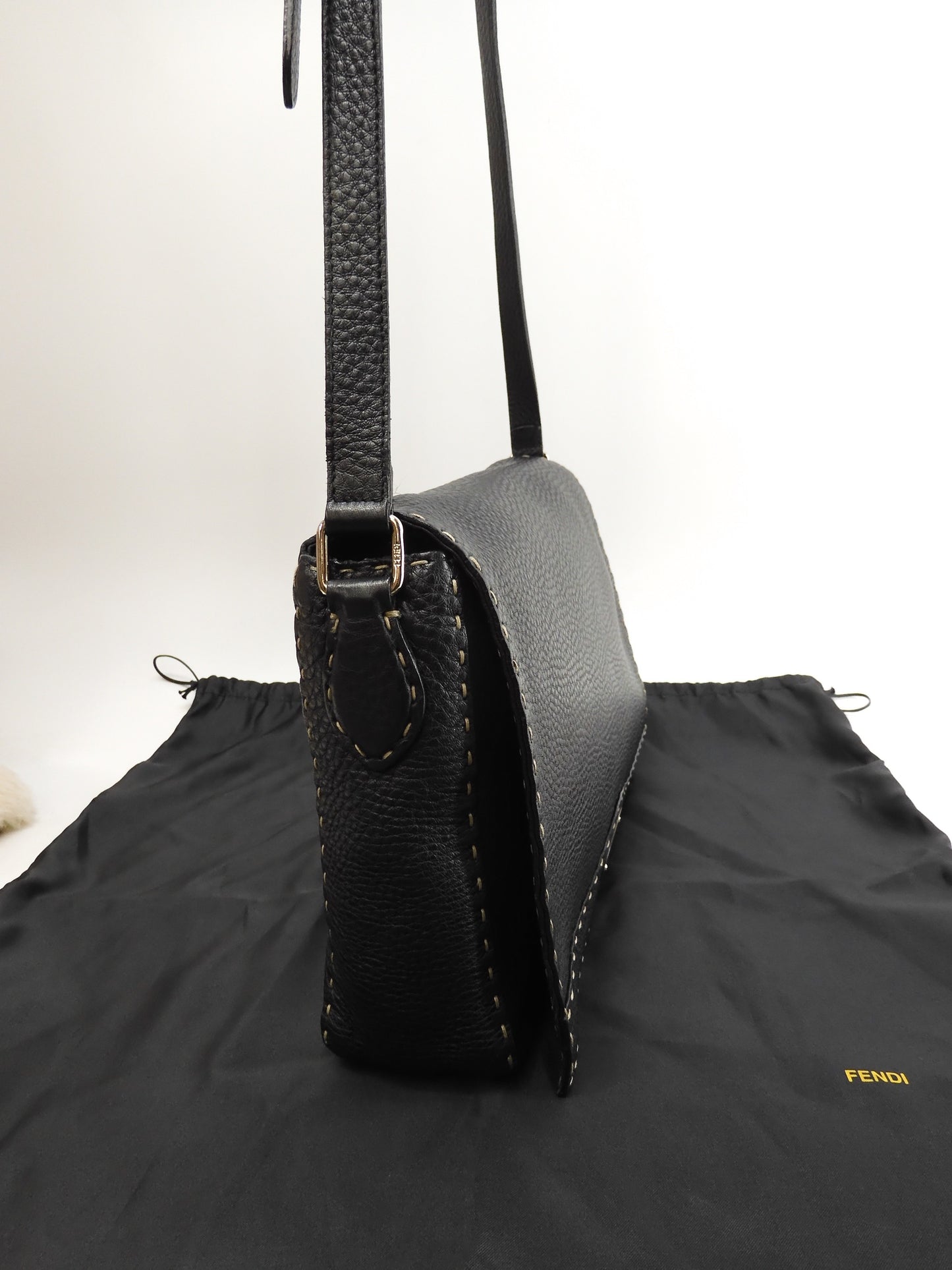 フェンディ ポシェット セレリアレザー 黒 クロスボディバッグ レア 美品@ 7