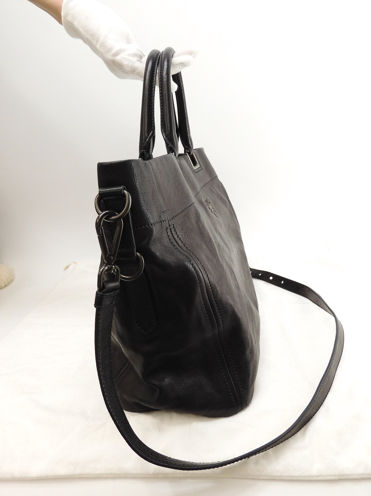 プラダ メンズトートバッグ 鹿革黒 グレー金具 ストラップ付ハンドバッグ 美品@ 2